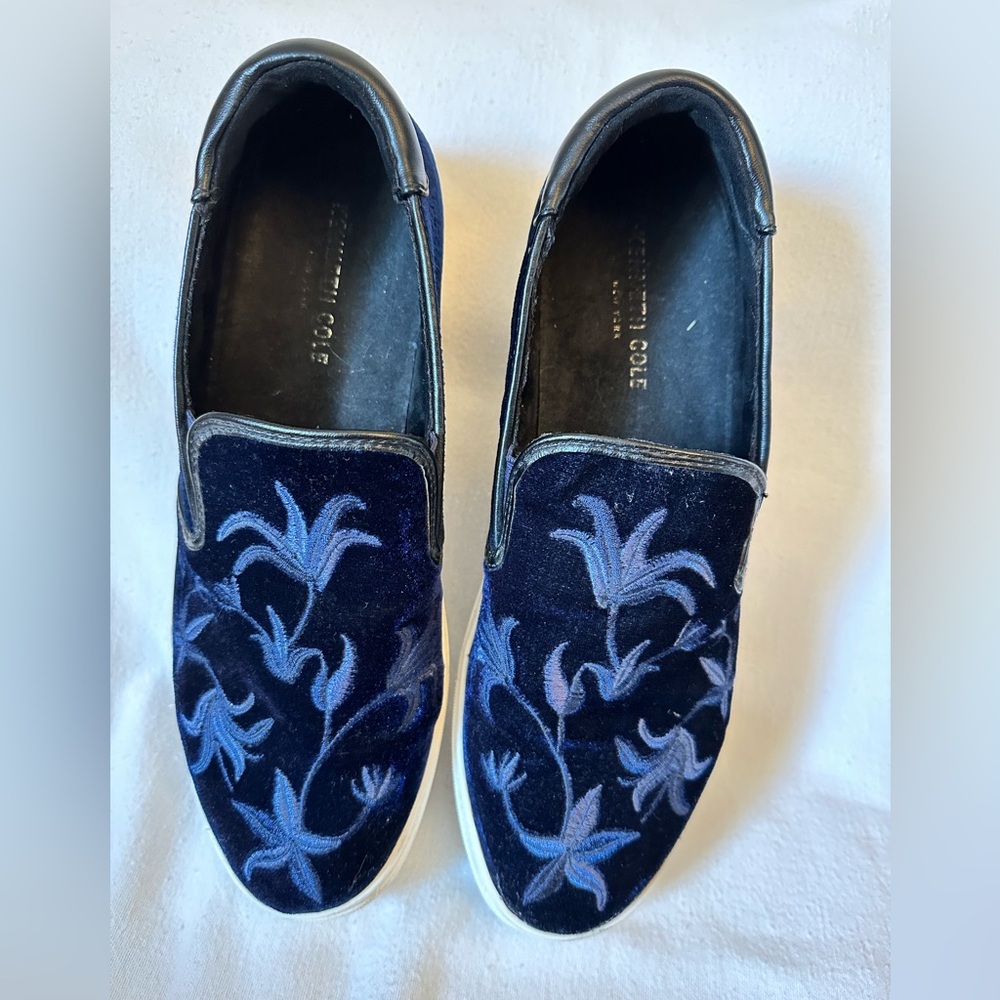 Kenneth Cole women’s blue shoes size 9 1/2